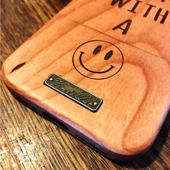 iPhone 木製 ケース 温かみのあるナチュラルウッド製 [VintiQue] 3枚目の画像
