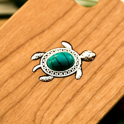 iPhone木製ケース　ウミガメ　ホヌチャーム　(名入れ可 +700円) 2枚目の画像