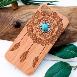 iPhone木製ケース　マンダラキャッチャー　チャーム付き2（名入れ可+700円） 1枚目の画像