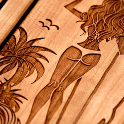 手帳型　天然木彫刻ケース　サーフガール6　(名入れ可+700円） 3枚目の画像