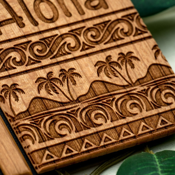 手帳型　天然木彫刻ケース　ハワイアン　トロピカル　(名入れ可+700円） 3枚目の画像