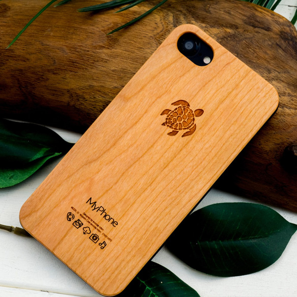 iPhone木製ケース ウミガメHONU（ホヌ）モデル (名入れ+700円) 1枚目の画像