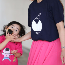 【キッズタイプもあります】おにぎりTシャツ　天むすver. 4枚目の画像