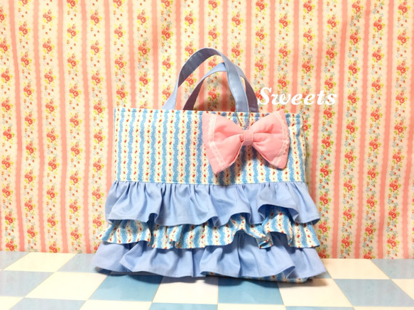 【送料無料】ドレスのようなレッスンバッグ(フラワー&水色) 1枚目の画像