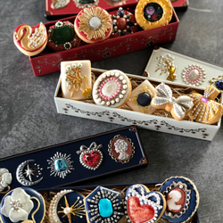 4/6頃製造、4/11〜12頃お届け ★ネイビー缶★ ブローチみたいなアイシングクッキー 5枚目の画像