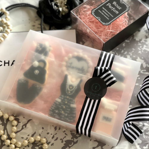 受注製作☆ ハイブランド風ラグジュアリーなアイシングクッキー7個