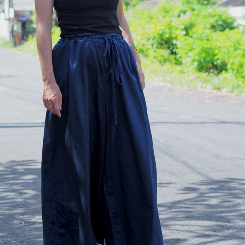 ネイビー/ラップスカート風パンツ キュロット・ワイドパンツ isica