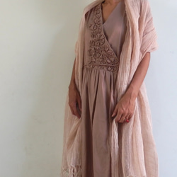 Yo-Yo Kashukour 連衣裙/粉米色 第3張的照片