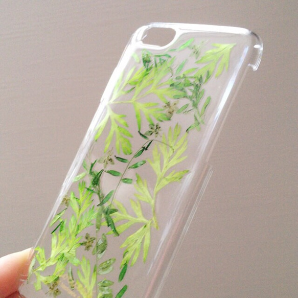 【即日発送・送料無料】グリーン葉っぱのiPhone6・iPhone6s押し花ケース 4枚目の画像