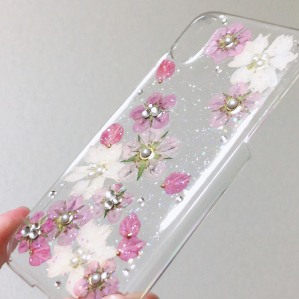 【送料無料・ネーム無料】イチゴの花と千鳥草のiPhone・Android押し花ケース 2枚目の画像