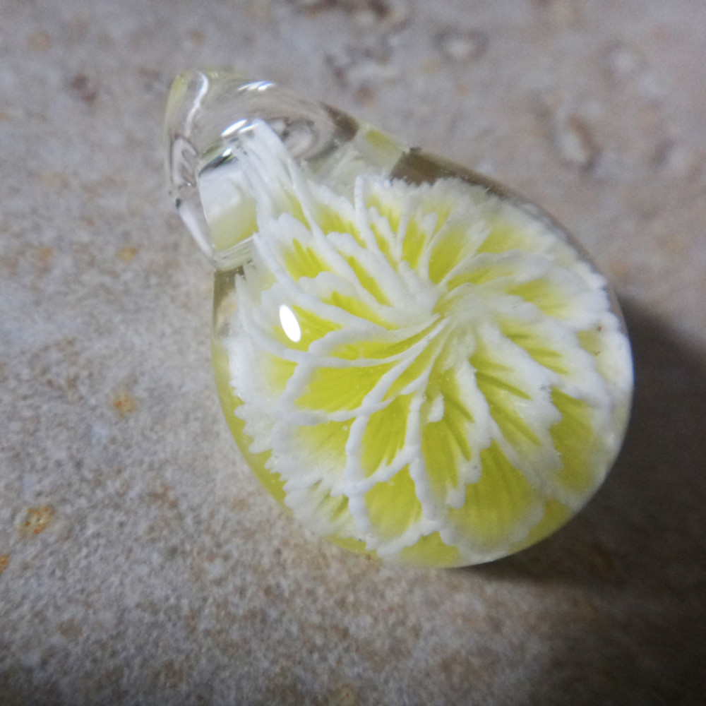 花モチーフのガラスペンダント（神聖幾何学フラワーオブライフ） d4-6