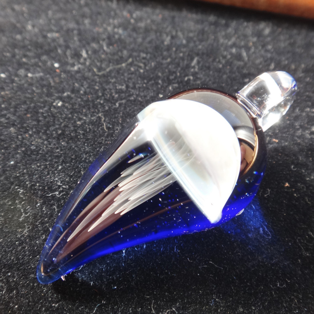 クラゲのガラスペンダント d3-10