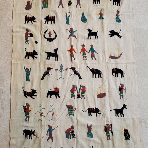 ミャンマー山岳民族 一点もの刺繍ハンドメイド 珍しい生成り(やや難