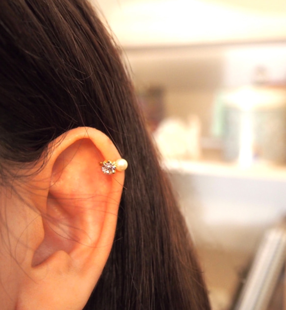 イヤーカフ　シャンパンと泡   右耳用 1枚目の画像