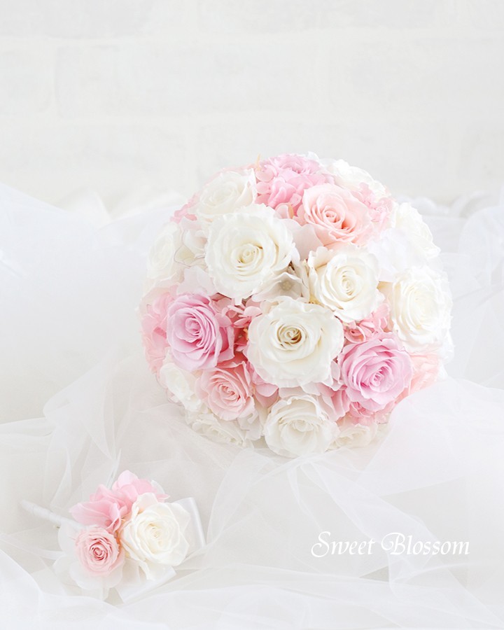 【オーダーメイド】プリザーブドフラワーのラウンドブーケ＆ブートニア