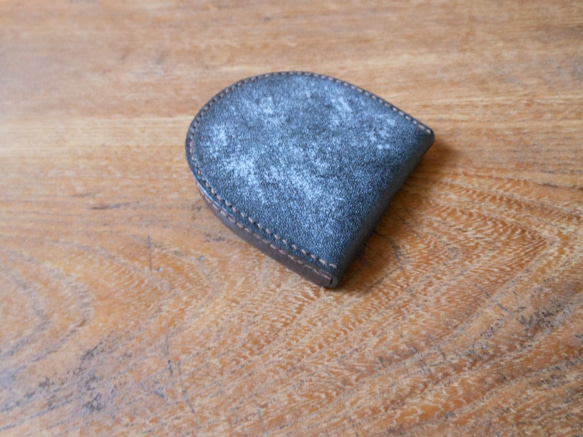 馬蹄型コインケース、本体黒（ロー引き）・マチコゲ茶コンビネーション 5枚目の画像