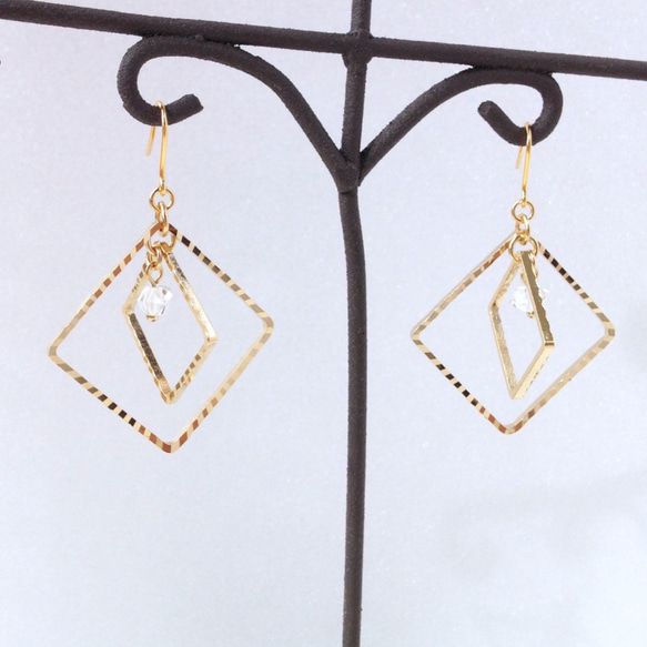 天然石 ダブルポイントクォーツ スクエアピアス*＊ (イヤリング変更可