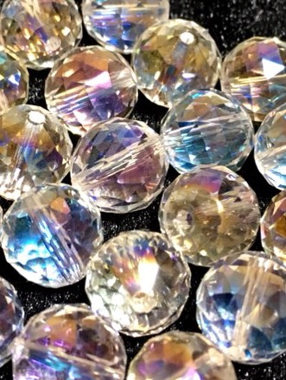 クリスタルオーラレインボー水晶 5個 10mmカット天然石 粒売り 1枚目の画像