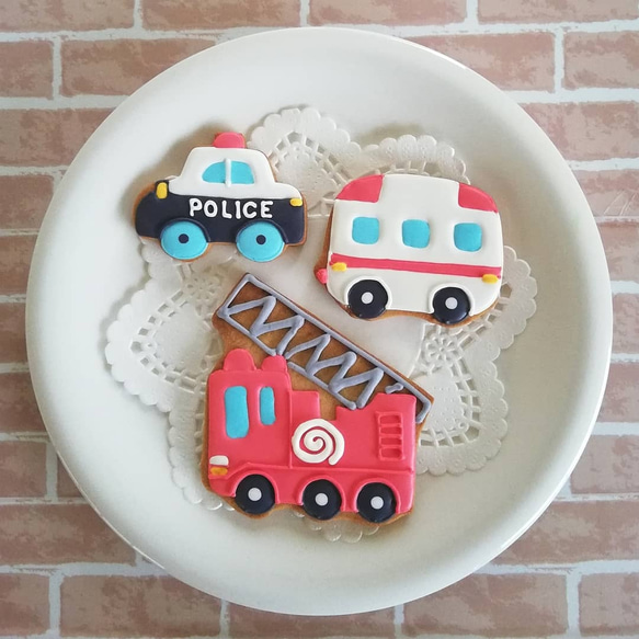 消防車　アイシングクッキー　パトカー　救急車 3枚セット】はたらく車アイシングクッキー♡パトカー♡消防車