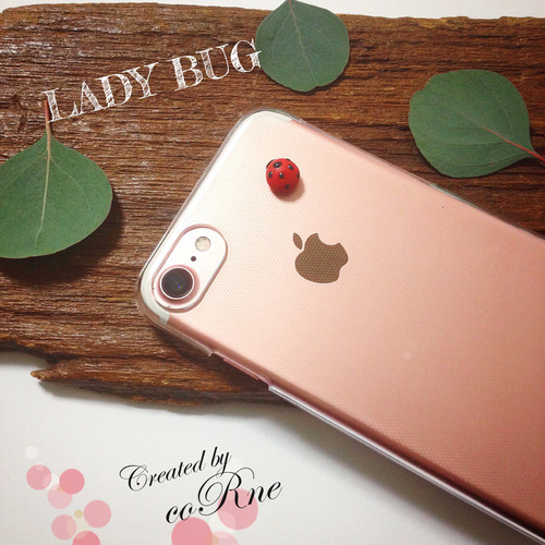 てんとう虫デザイン iPhoneケース iPhoneを登る てんとう虫” 立体テントウムシ iPhoneケース