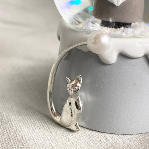 受注製作片耳ピアス「ちょっとリアルになったA-MEW」sv925