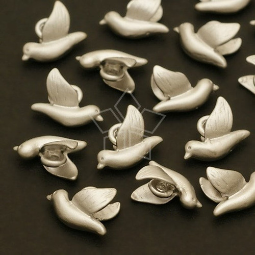 ＊handmade＊no.192 10個入り】リアル鳥チャーム、ボリューム、マイクロバードペンダント