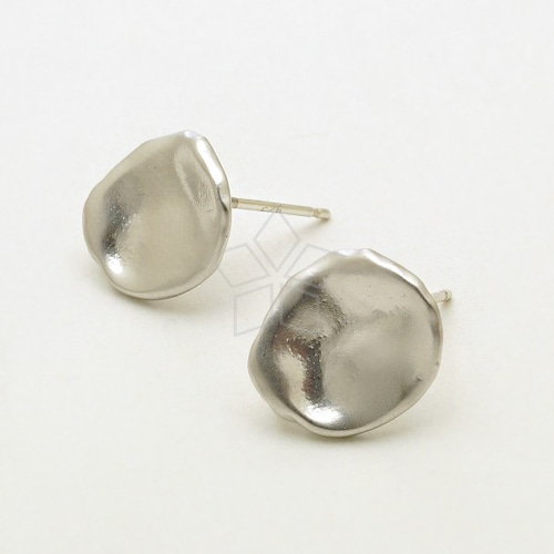 197 【夜空】をイメージして製作したシルバー色のアクセ✨　ピアスorイヤリング 197 【夜空】をイメージして製作したシルバー色のアクセ✨ ピアスor