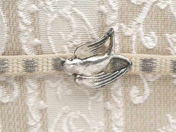 燕の帯留(ペンダントトップ）　silver925　三分四分紐用 3枚目の画像