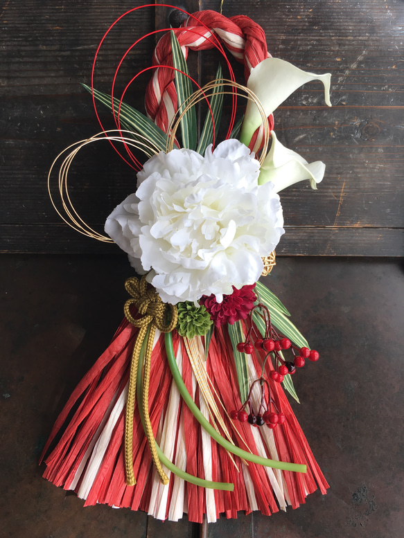 紅白しめ縄 お正月飾り　純白の芍薬　 3枚目の画像