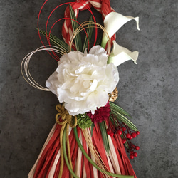 紅白しめ縄 お正月飾り　純白の芍薬　 1枚目の画像