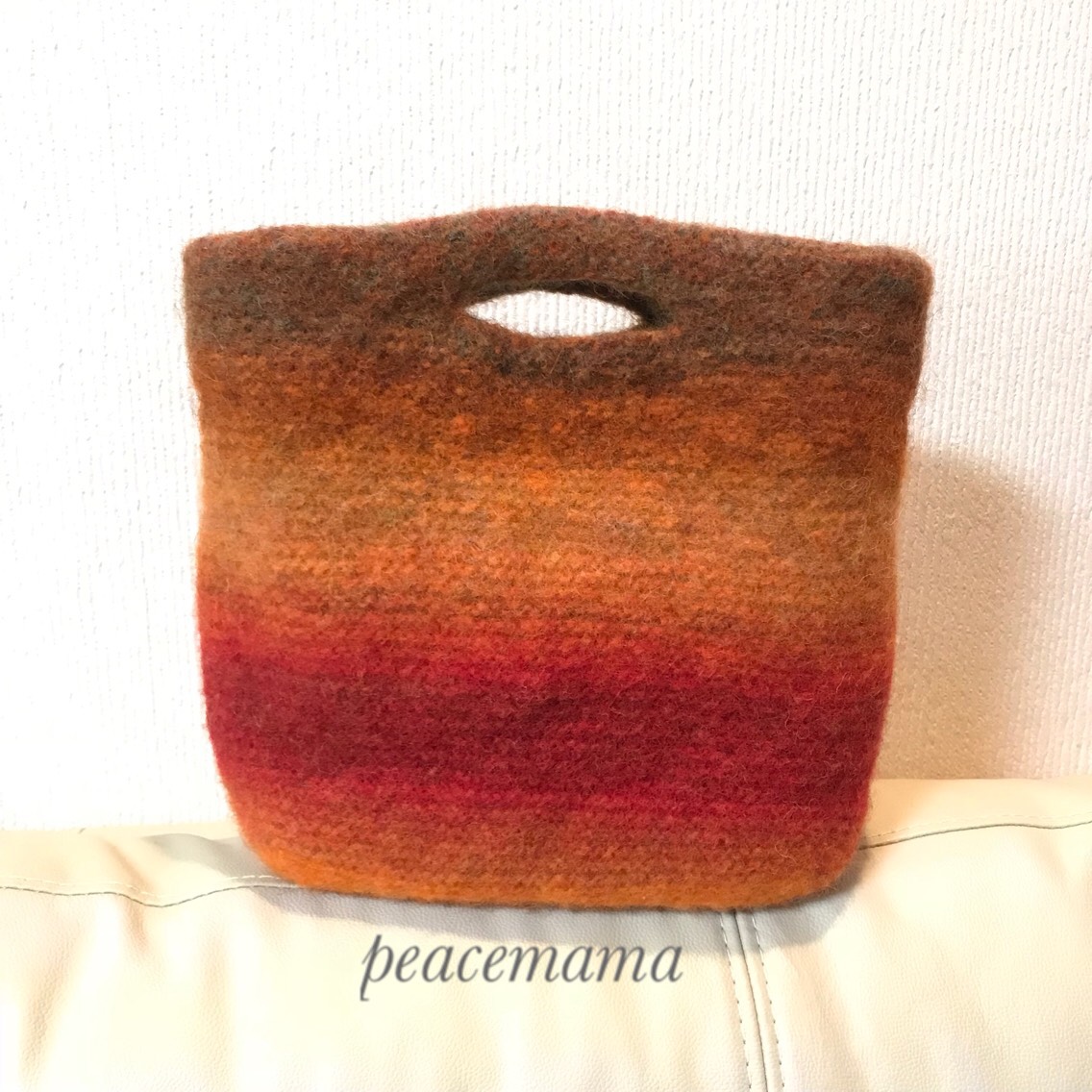 【SALE】《送料無料》紅葉みたいな暖色系グラデーションの暖か縮絨バッグ