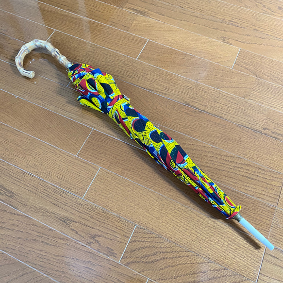 アフリカンバティックの日傘（イエロー系） 4枚目の画像