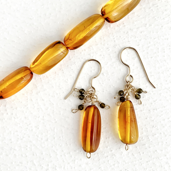 【JORIE】BALTIC AMBER × OBCIDIAN earrings 1枚目の画像