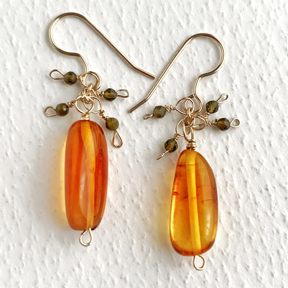 【JORIE】BALTIC AMBER × OBCIDIAN earrings 3枚目の画像