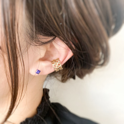 【JORIE】 星空プラネタリウムLAPIS LAZULI square earrings（4mm/4爪）刻印あり　 3枚目の画像