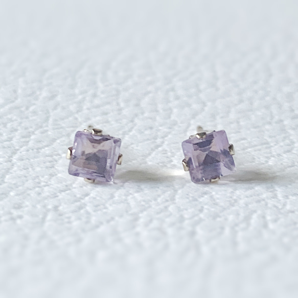 【JORIE】14kgf シルバー925 ライトアメジスト　earrings（4mm/4爪）刻印あり 5枚目の画像