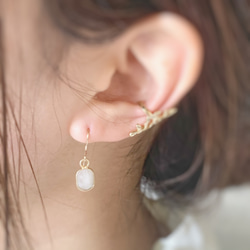 【JORIE】14kgf刻印あり　レインボームーンストーン　earrings 3枚目の画像
