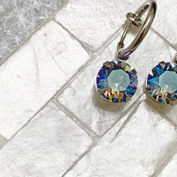 Swarovski circle summer night earring 3枚目の画像