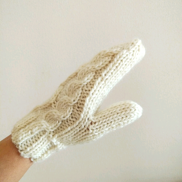 ベビーアルパカ&ウールのあったか手袋(ミトン・ミルク) 4枚目の画像