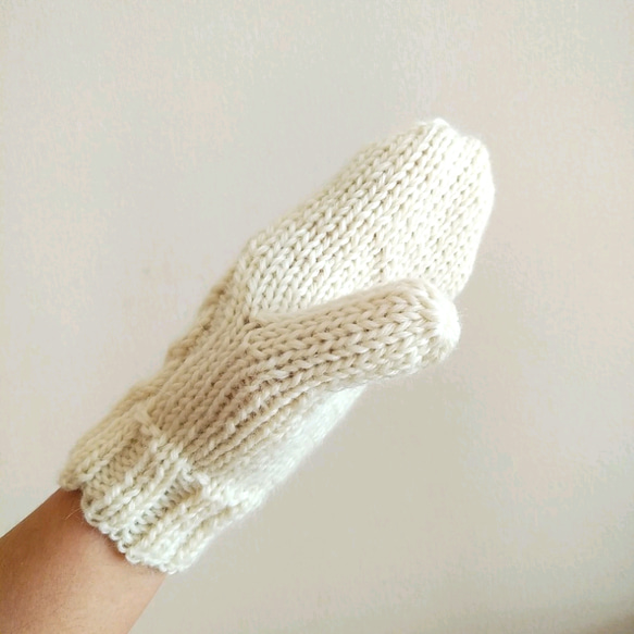 ベビーアルパカ&ウールのあったか手袋(ミトン・ミルク) 5枚目の画像