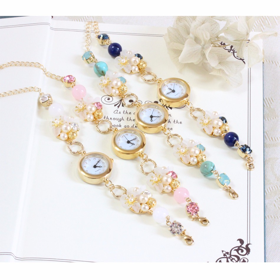 「受注生産」ドイツ製フラワー＆ホワイトオパールブレスレットウォッチ