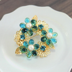 受注生産」チェコビーズデザインリーフフラワーブローチ（ブルー