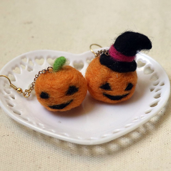 Halloween_Pumpkinランプイヤリング_ウールフェルト 2枚目の画像