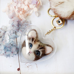 【ウールフェルト】cat_hairball_lovetransparent ball_key ring_strap 1枚目の画像