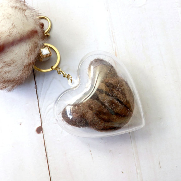 【ウールフェルト】cat_hairball_lovetransparent ball_key ring_strap 5枚目の画像