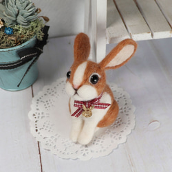 【羊毛フェルト】ウサギの置物_キーホルダー_ペンダント 2枚目の画像