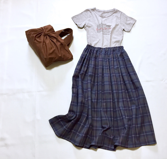 大人チェック柄たっぷりギャザースカート【受注製作】（ネイビー）サイズ有り 2枚目の画像