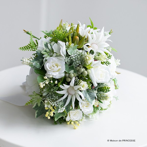 【ブーケトニア付き】ナチュラル花束 ホワイトグリーン♡アーティフィシャルフラワー ブーケトニア付き】ナチュラル花束 ホワイトグリーン♡アーティ