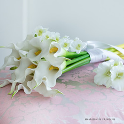 【ブートニア付き】カラーとデンファレのアームブーケ 造花 挙式 アーティフィシャルフラワー　前撮り　海外ロケフォト 4枚目の画像