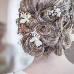 生花のようなナチュラルグリーンのヘアアクセサリー　～成人式、結婚式、イベントに～ 5枚目の画像